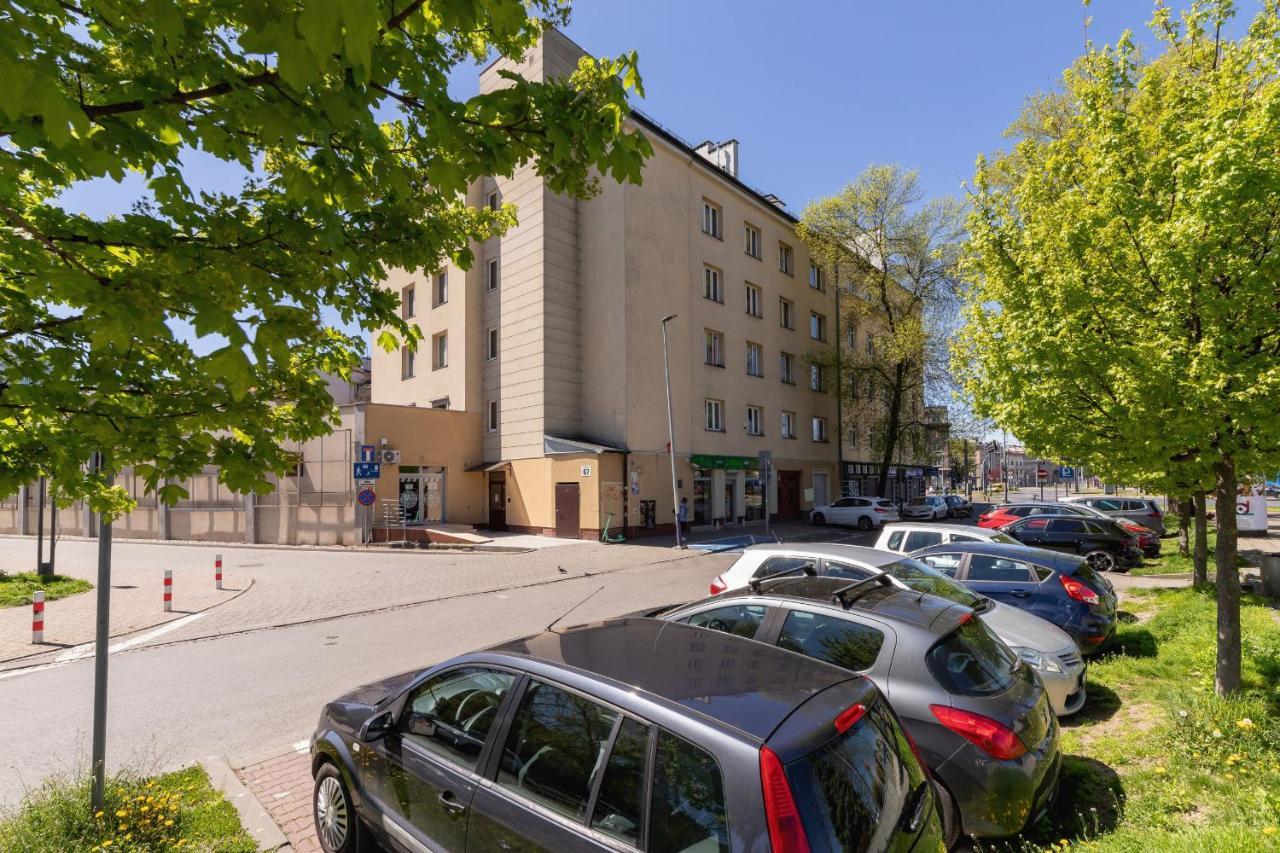 Modern Grzegorzeckie Roundabout Cracow By Renters *
