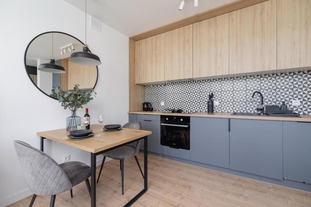 Modern Grzegorzeckie Roundabout Cracow By Renters Krakau